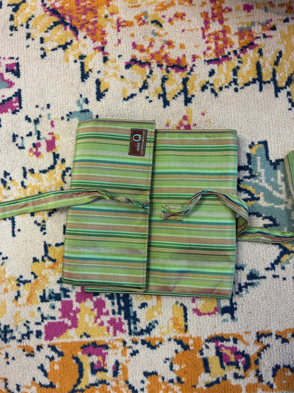 Della Q  Circular Needle Case